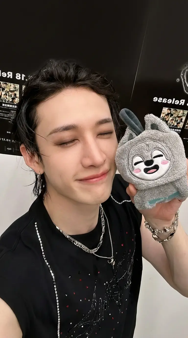 Thumbnail of Bangchan.  <(Chanmin.) > 