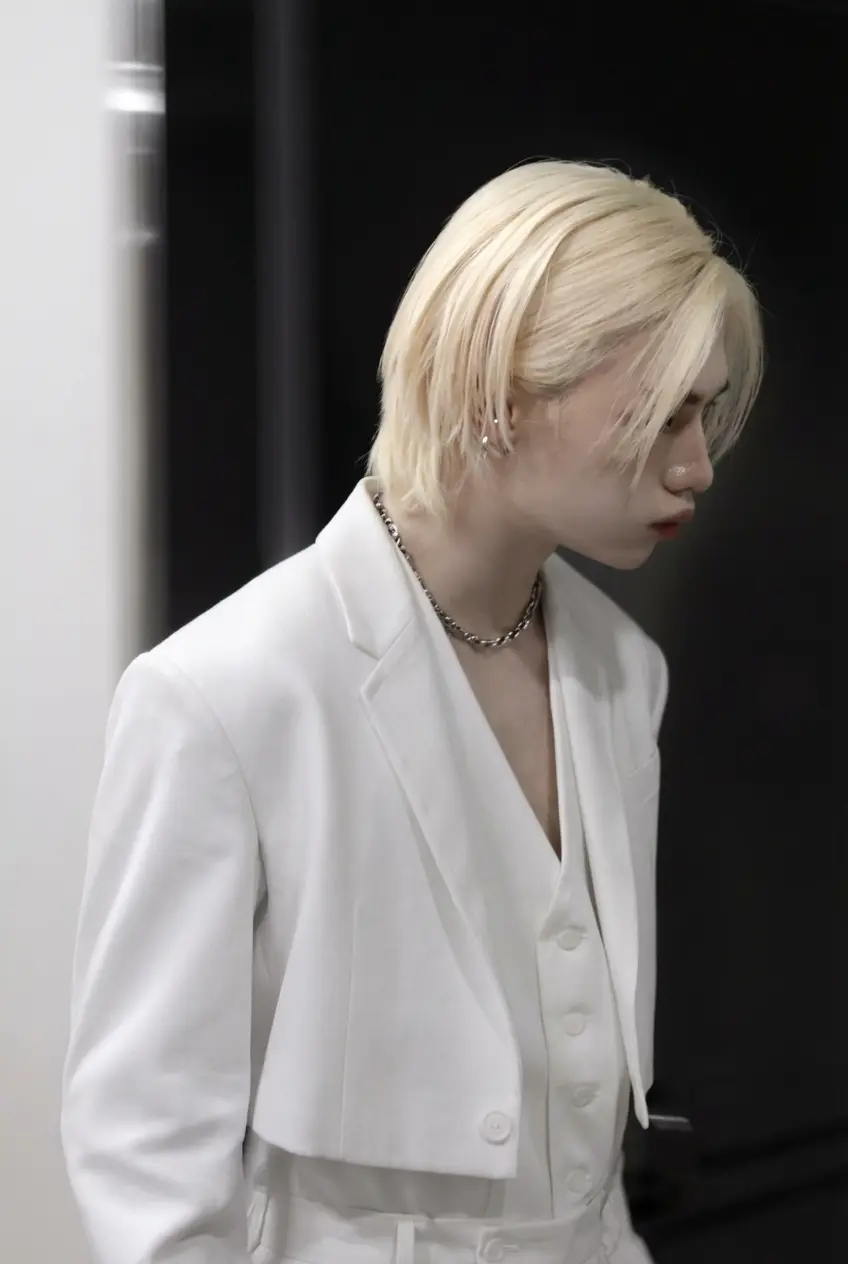 Thumbnail of Hyunjin Hwang