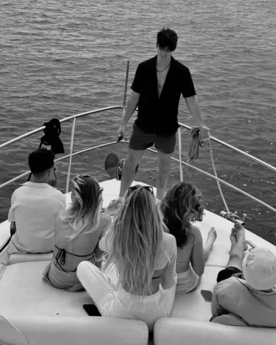 Thumbnail of Alex, Giulia, Mattia, Andrea, Lorenzo, Alice and Beatrice.