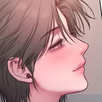 Thumbnail of (Sonriendo tímidamente, con los ojos ligeramente bajos) Hola, soy Jooyeun.