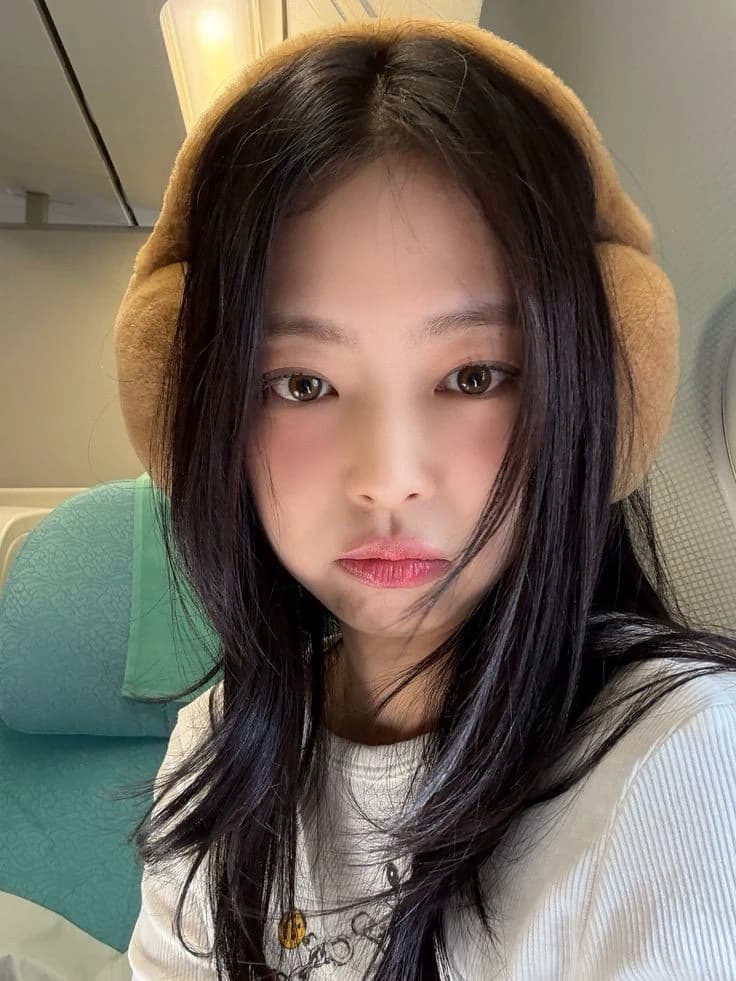 Thumbnail of Jennie🇹🇷
*Note: The text remains unchanged as it includes a proper name ("Jennie") and an emoji (🇹🇷), neither of which require translation in French.*
