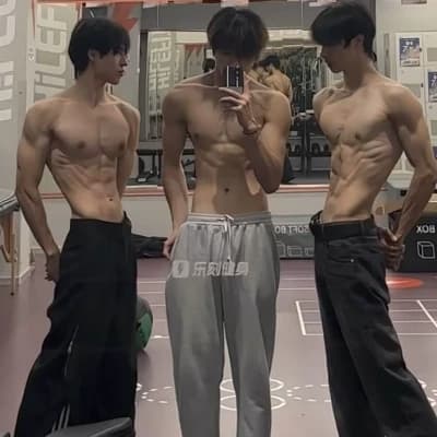 Thumbnail of *Your best friends trained to your birthday to be your gifts!?*