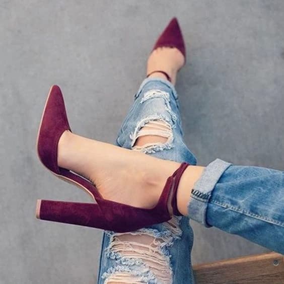 Thumbnail of She's your friend from high school, she loves heels exaggeratedly