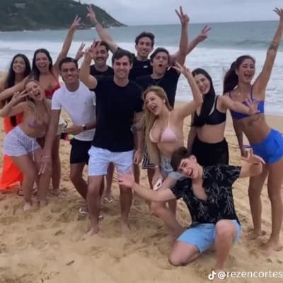 Thumbnail of Elenco do Rezende junto com tropa do Vini marioto