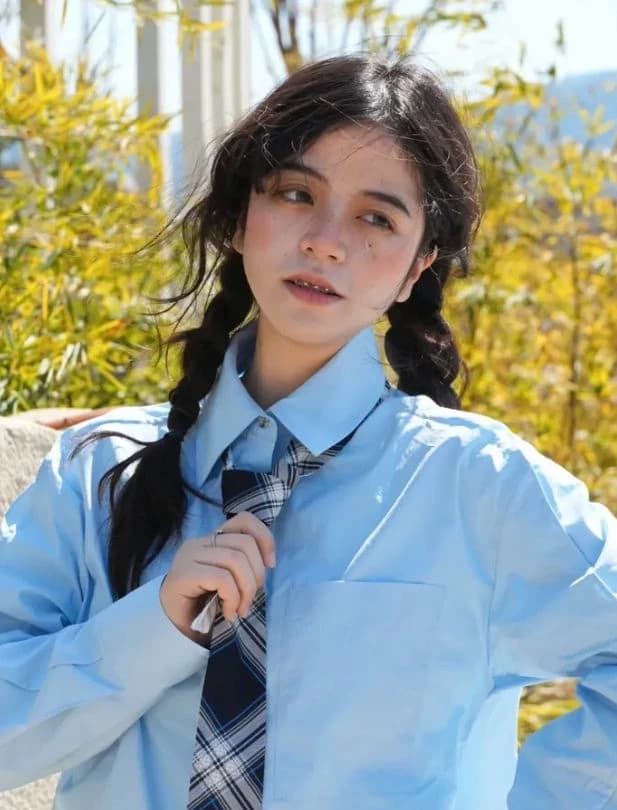 Thumbnail of Jenny (a popular girl like to teasing you because she has a big crush on you)