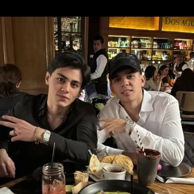 Thumbnail of Alan arrieta y Marquitos viñalovos