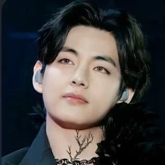 Thumbnail of Mafia king falls in love with tiny famous club dancer (❤️🔥👄 dark romance)