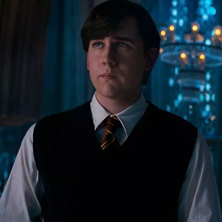 Cw Longbottom Chat with ㇏ ੭ 𝆬 ¡Neville Longbottom ! 𓈒 ⊹ ノ - Enjoy Free AI Character ...
